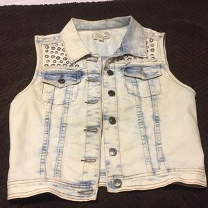 Blue jean; embroidered silver studs; light denim